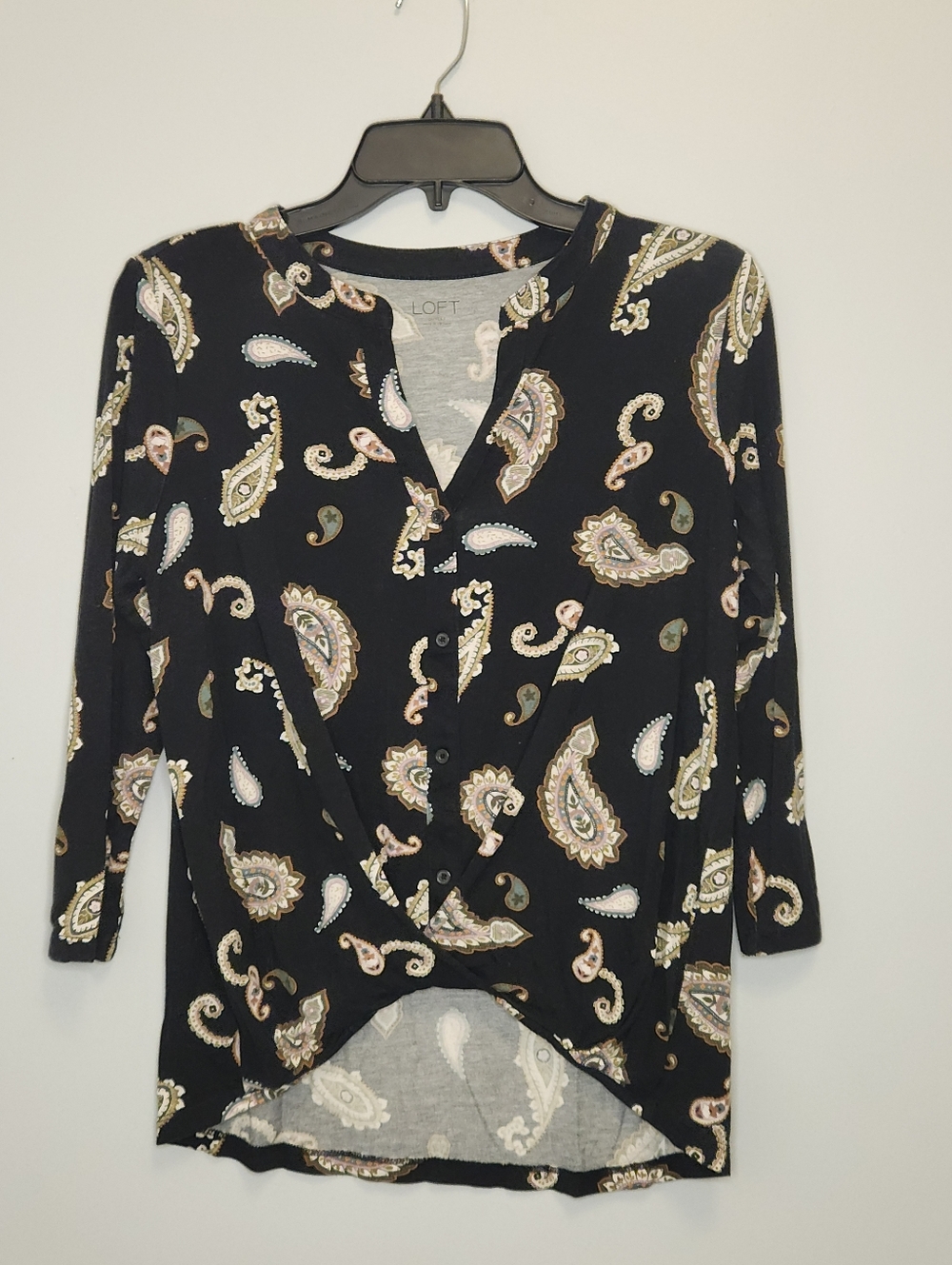 LOFT Outlet Black Paisley V-Neck Twist-Front Top Size Small